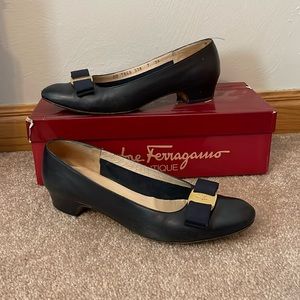 vintage navy blue salvatore ferragamo shoes